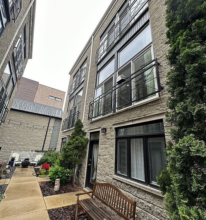 1st image of 530 N Wood St