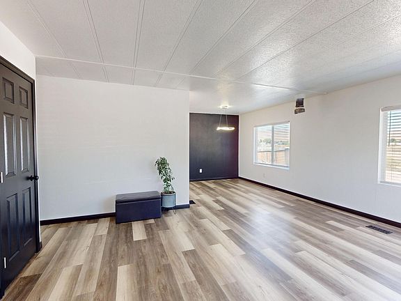 4th image of 10335 Robbie Cir