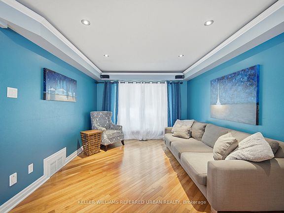 5th image of 82 Eastman Cres