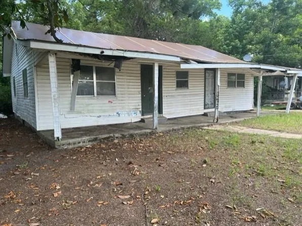 1022 Martin Luther King Dr, Elba, AL 36323