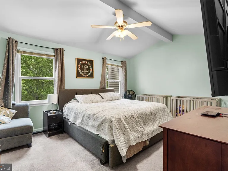 139 Carriage Ln — Photo 14