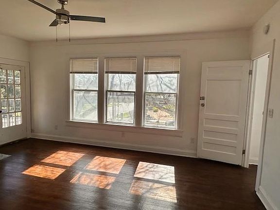 2nd image of 1003 W Craig Pl