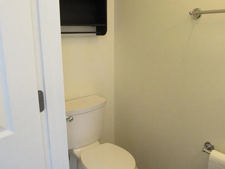 35 Beekman Pl — Photo 12
