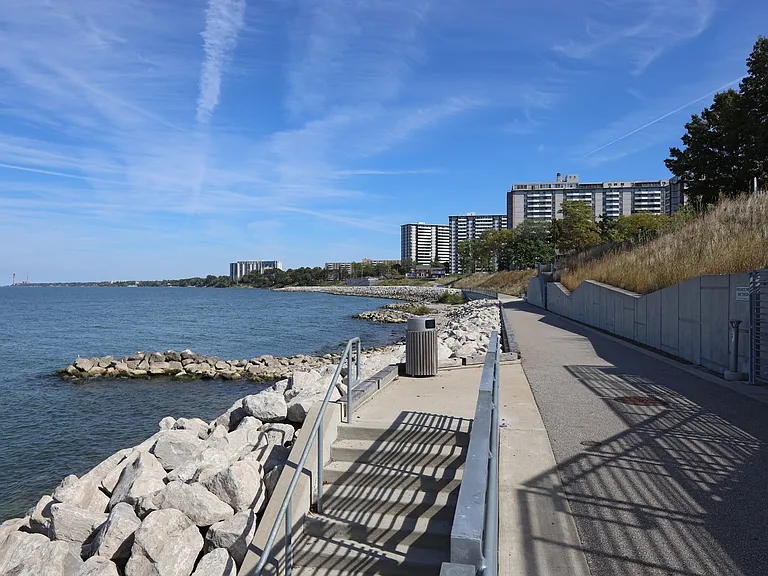 Harbor Crest — Photo 19