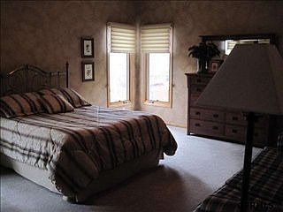 5th image of 908 Mackensey Dr