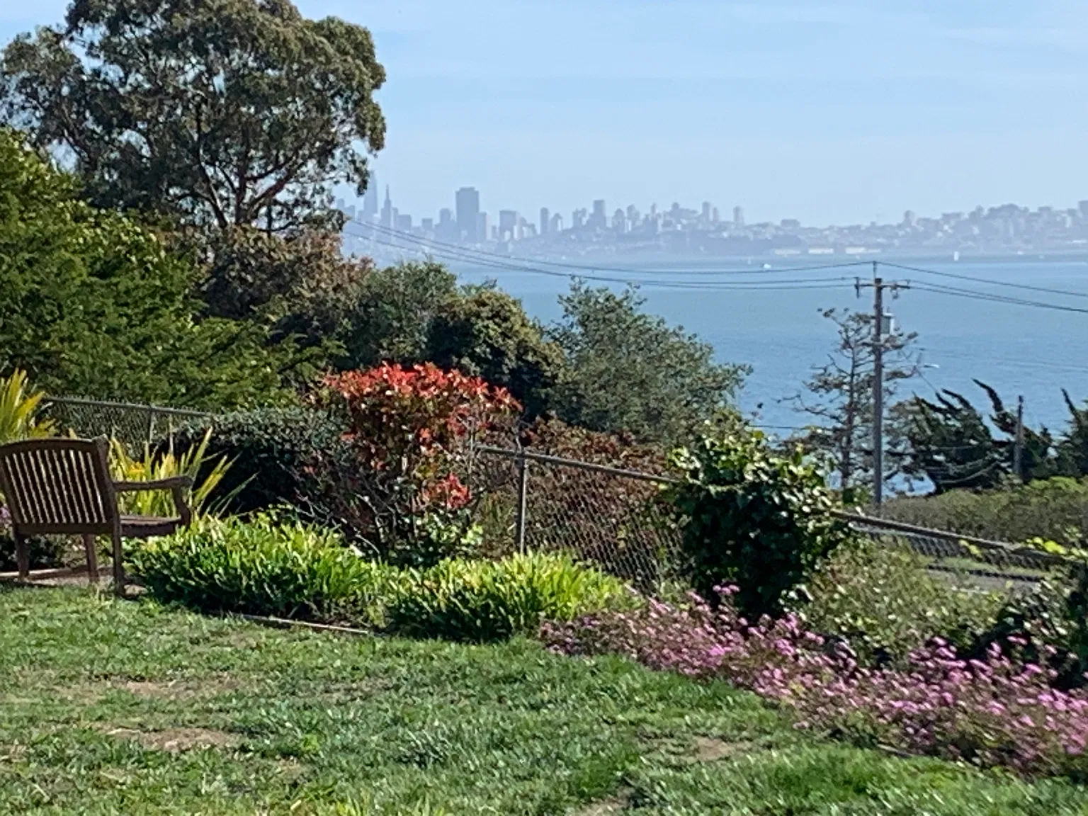 Janet Way, Tiburon — Photo 1