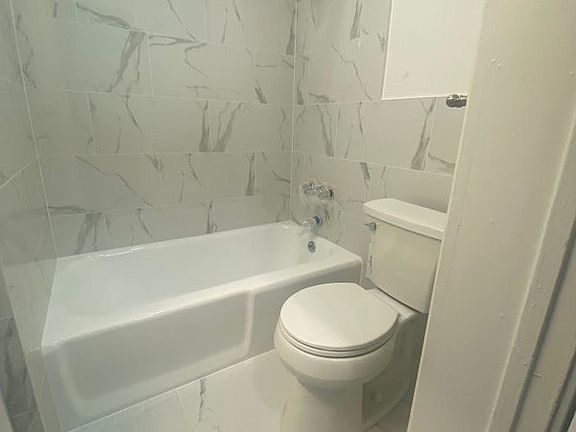 5th image of 50 W 34th St APT 21A11