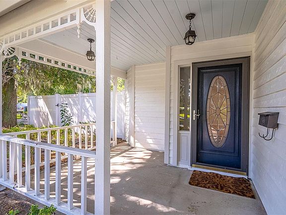 2nd image of 472 MAYFAIR CIRCLE