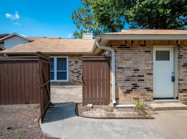 34 Hampshire Cir, Little Rock, AR 72212