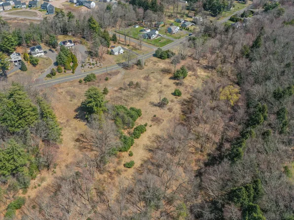 45 Hoskins Road, Simsbury, CT 06070