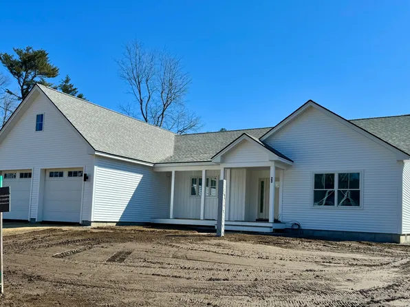 23 Forest Glen Lane, Topsham, ME 04086