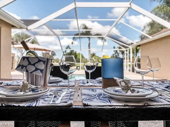 929 Marble Dr, Naples, FL 34104