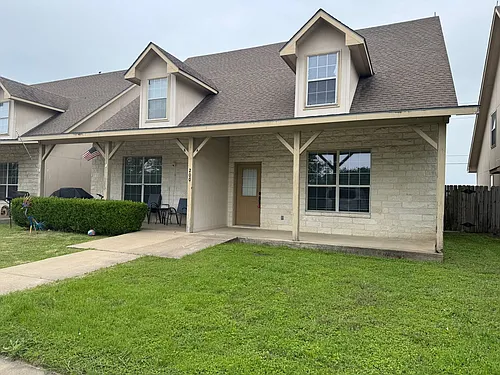 200 Sandstone Dr Photo 1