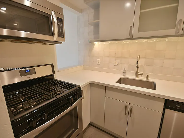 6884 N Kendall Dr #C401 — Photo 25