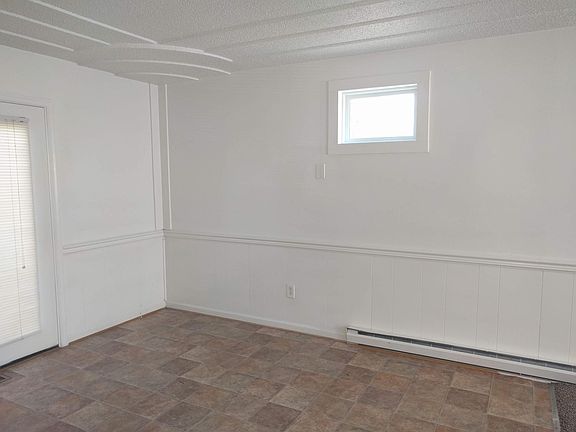 2nd image of 4003 Gloucester Dr