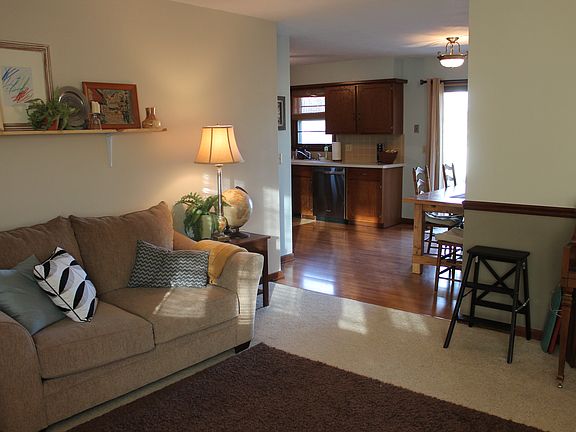 3rd image of 2649 Ray Ave