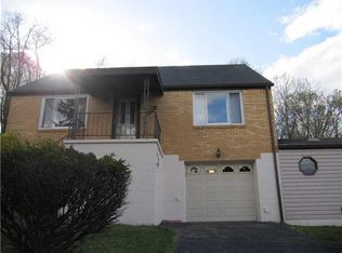 1977 Gregory Dr, Monroeville, PA