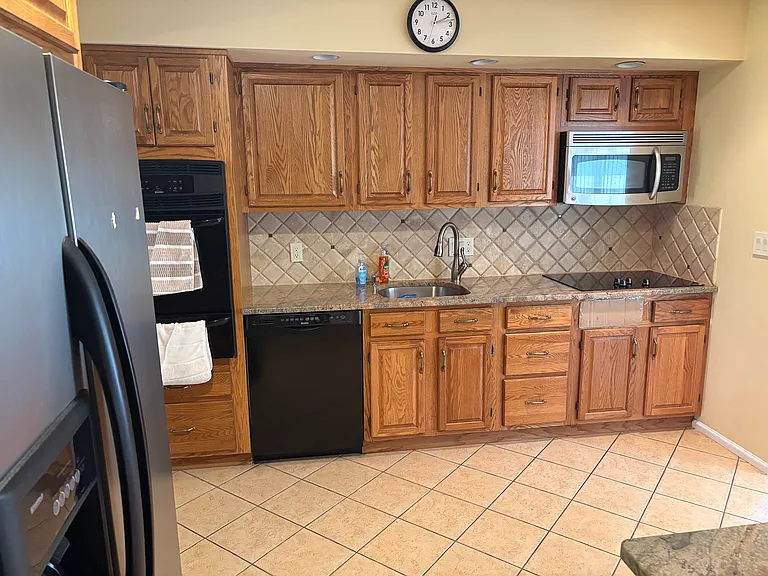 254 Manor Blvd — Photo 11