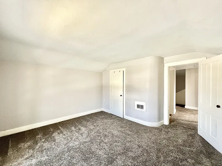 327 Center Ave #2 — Photo 8