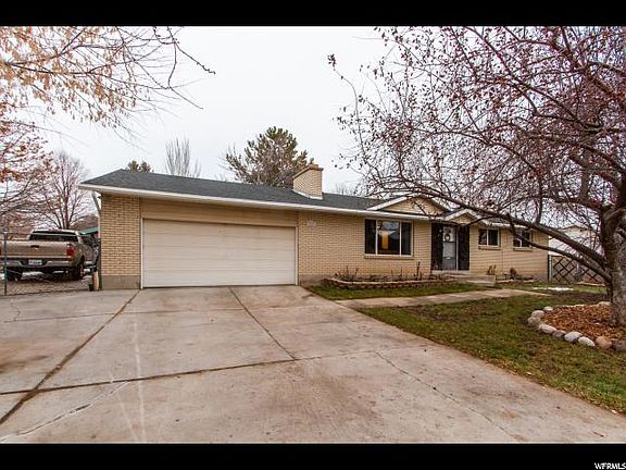 2nd image of 6917 S Jefferson Cir
