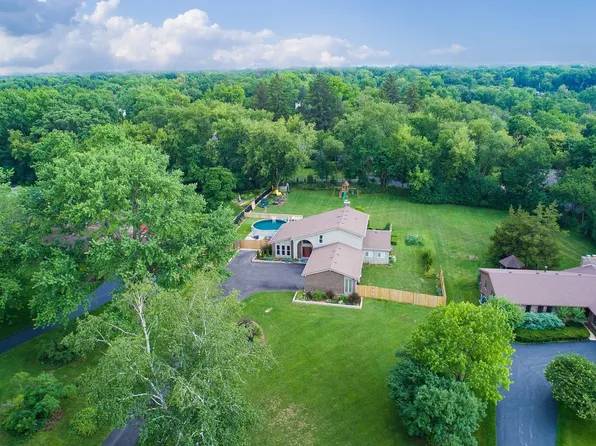 163 Harbor Dr, Barrington, IL 60010