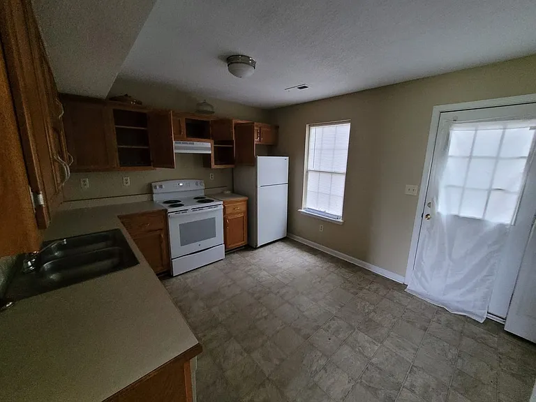 698 Needmore Rd — Photo 16