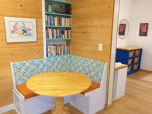 Settee dining area