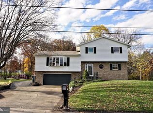 2015 Oakley Dr, York, PA