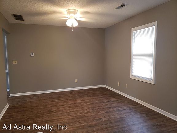 3rd image of 9816 E 67th Ter APT C