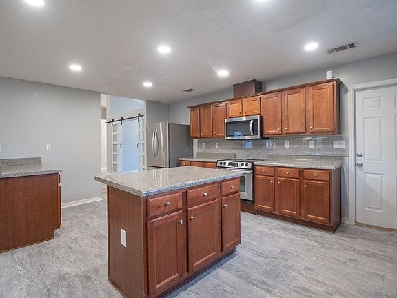 5th image of 12248 Trish Blvd