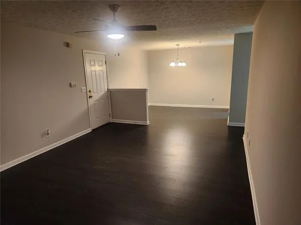 1303 Fairington Club Dr, Lithonia, GA 30038