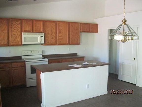 3rd image of 17450 W Meadow Ln