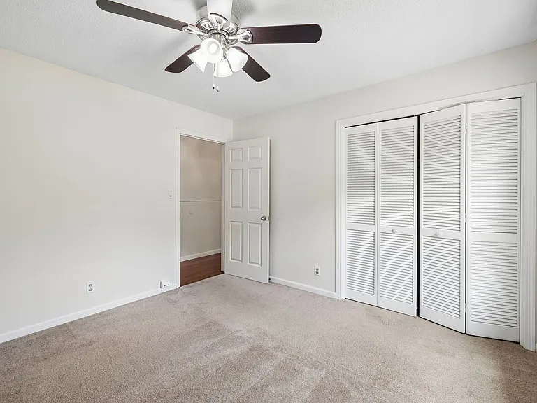 1810 Theresa Dr — Photo 26