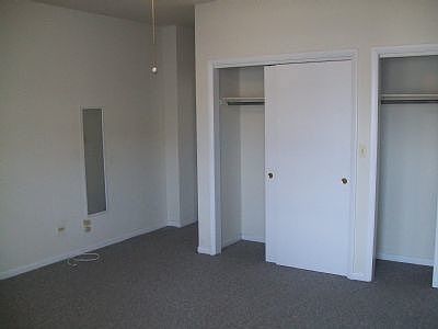 5th image of 914 W Belmont Ave APT 2