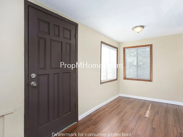 6721 SE 84th Ave — Photo 2
