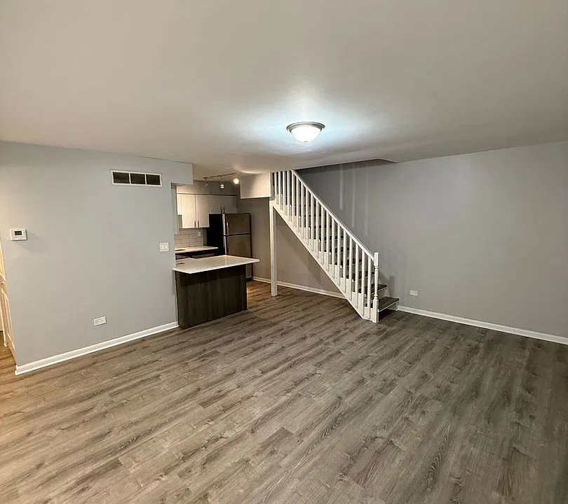 744 W Gordon Ter #107