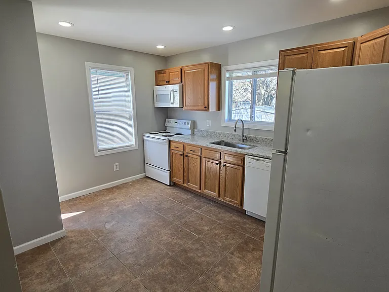 23809 Battelle Ave — Photo 6