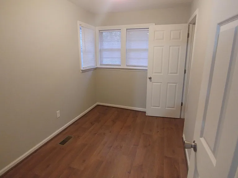 125 Church Ave — Photo 11
