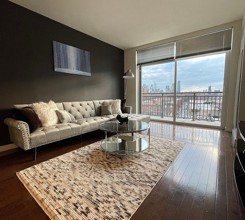 1st image of 12-15 Broadway #810