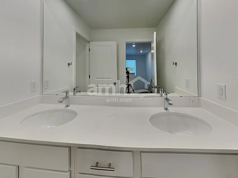 26132 E Calhoun Cir — Photo 16