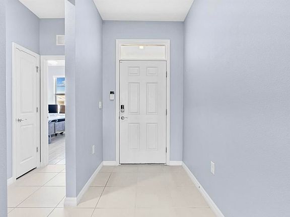 4th image of 38324 Springhead Ln