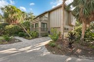 Landings Cir-S1608-001.jpg