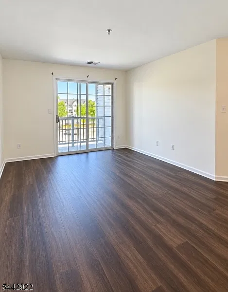 2 bed, 2.0 bath, $2,550 — Photo 4