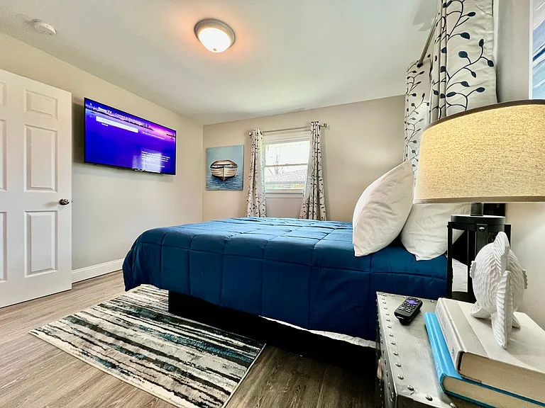 304 Sycamore Rd — Photo 16