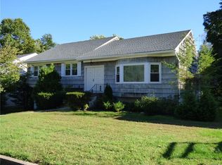 3 Old Farm Rd, Scarsdale, NY 10583