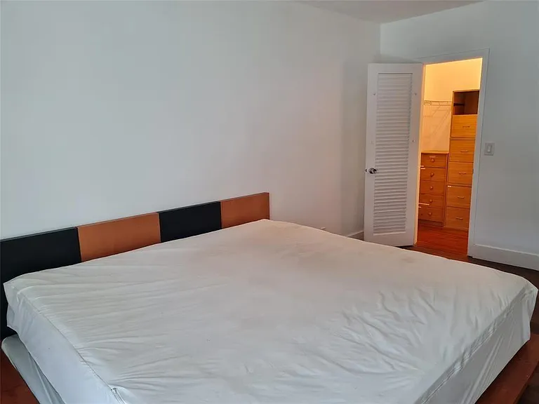 300 Golden Isles Dr #104 — Photo 9