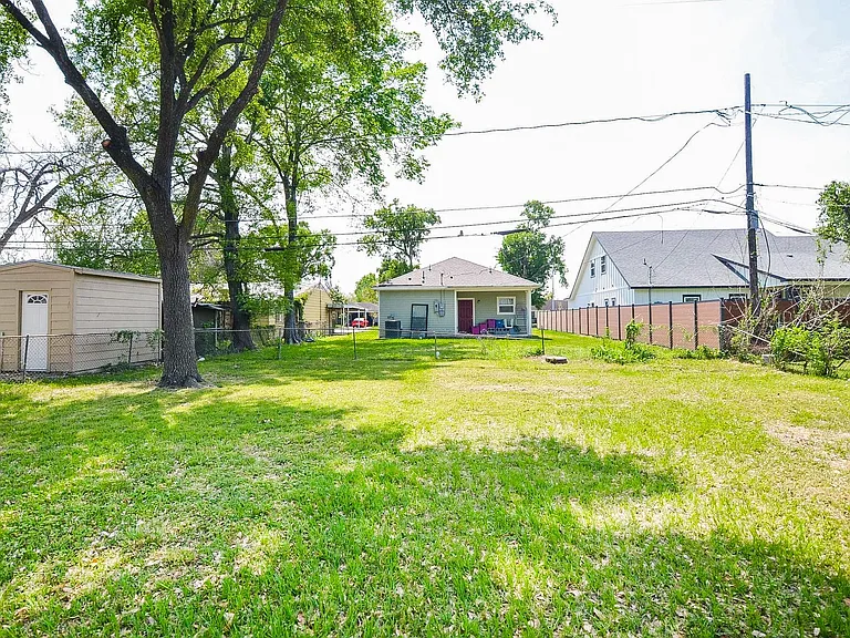 3914 Daphne St — Photo 19
