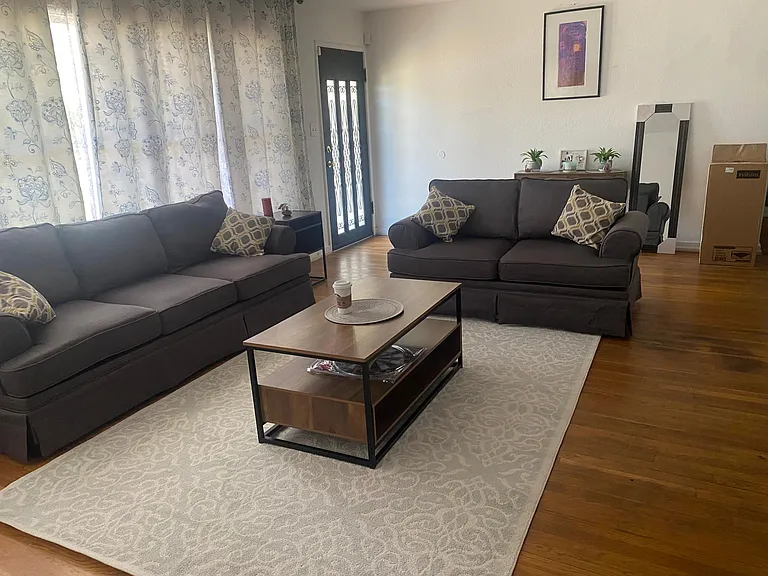 286 W University Ave — Photo 10
