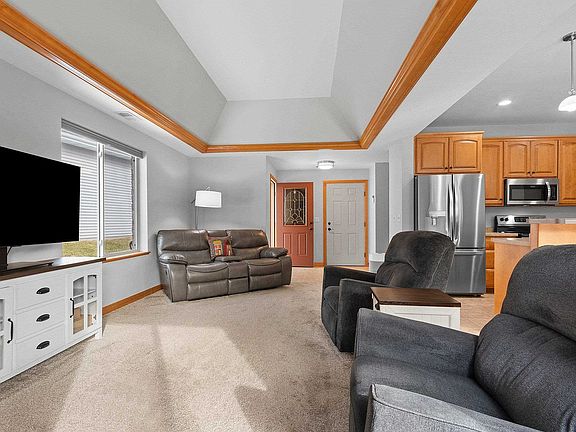 4th image of 1124 Heyerdahl Hts