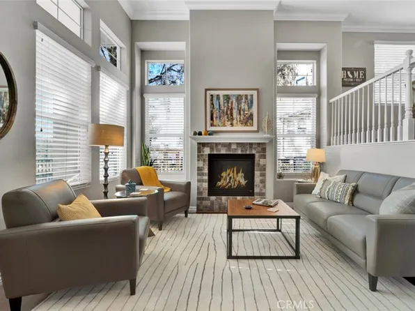 28 Arlington St, Mission Viejo, CA 92694